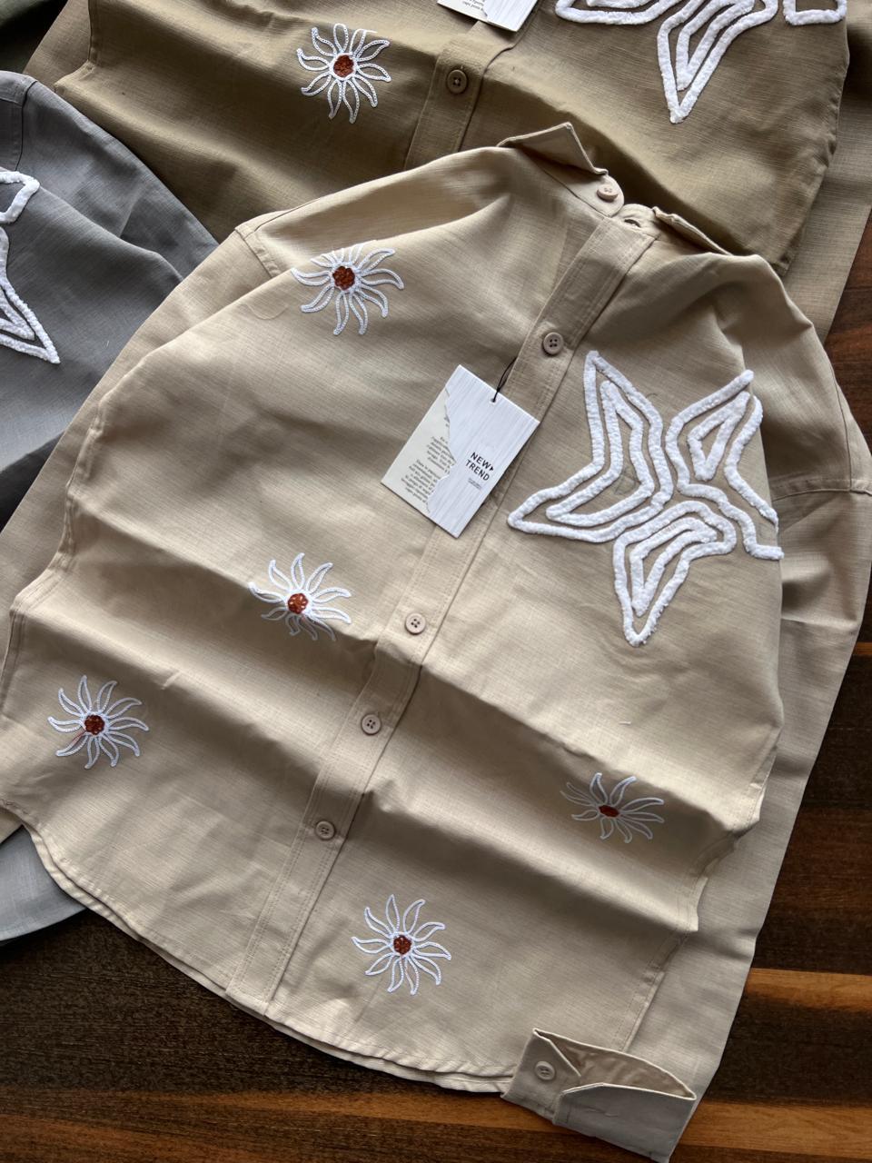 Daisy Puff Embroidered Linen Shirt — Relaxed Fit