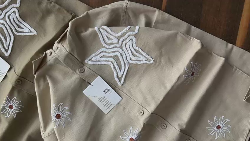 Daisy Puff Embroidered Linen Shirt — Relaxed Fit